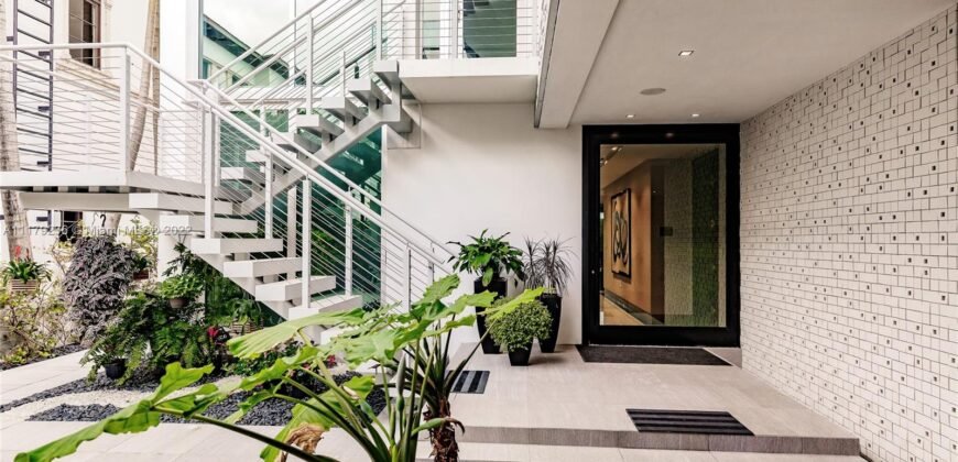 7717 Atlantic Way, Miami Beach FL