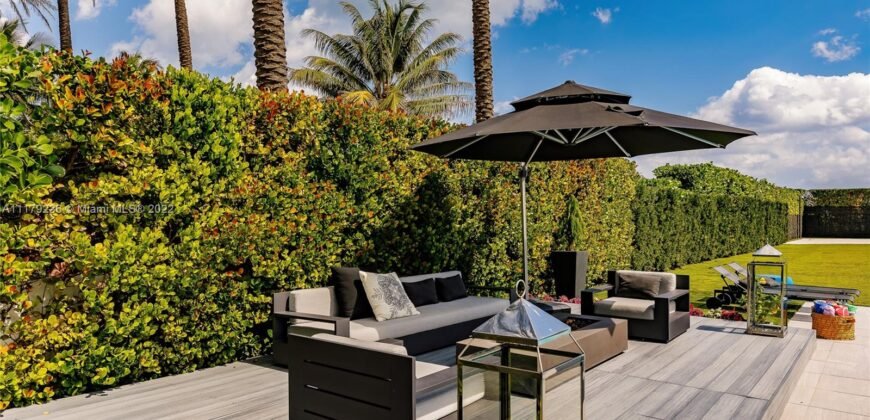 7717 Atlantic Way, Miami Beach FL