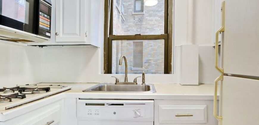 245 East 72nd Street, Unit 5G, Upper East Side, Manhattan, NY 10021