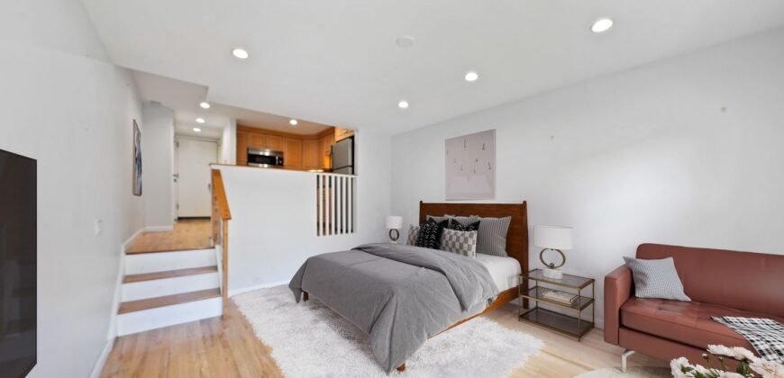 211 Thompson Street, Unit 5L, Greenwich Village, Manhattan, NY 10012