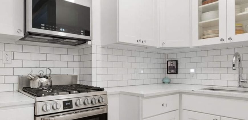 60 East 9th Street, Unit 402, Greenwich Village, Manhattan, NY 10003