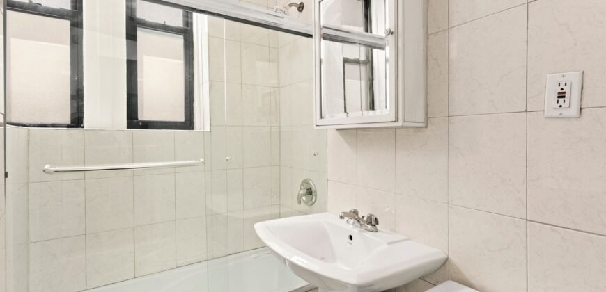 342 West 56th Street, Unit 2C, Hell’s Kitchen, Manhattan, NY 10019