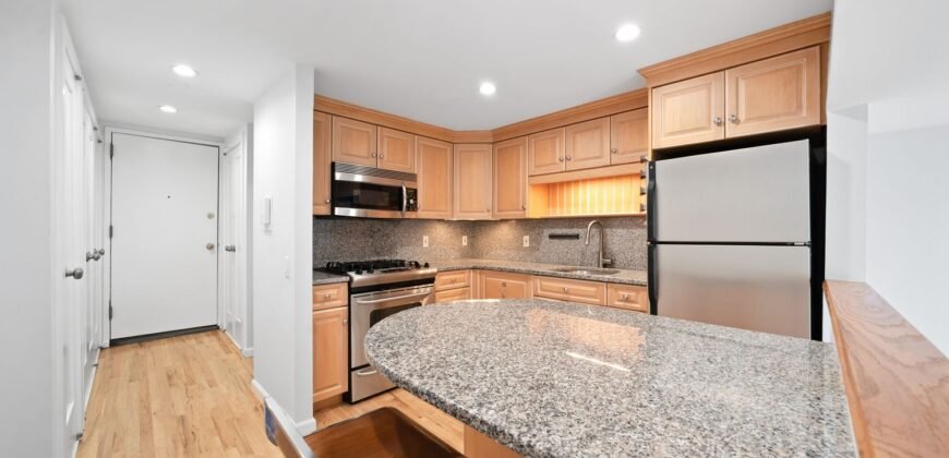 211 Thompson Street, Unit 5L, Greenwich Village, Manhattan, NY 10012