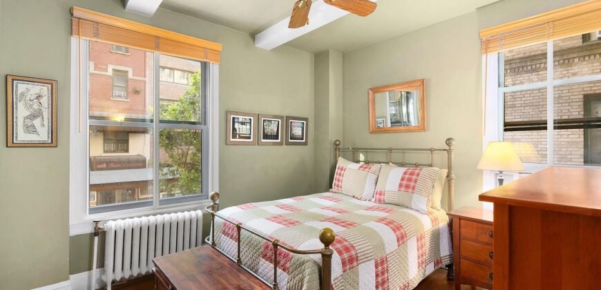 325 West 45th Street, Unit 207, Hell’s Kitchen, Manhattan, NY 10036