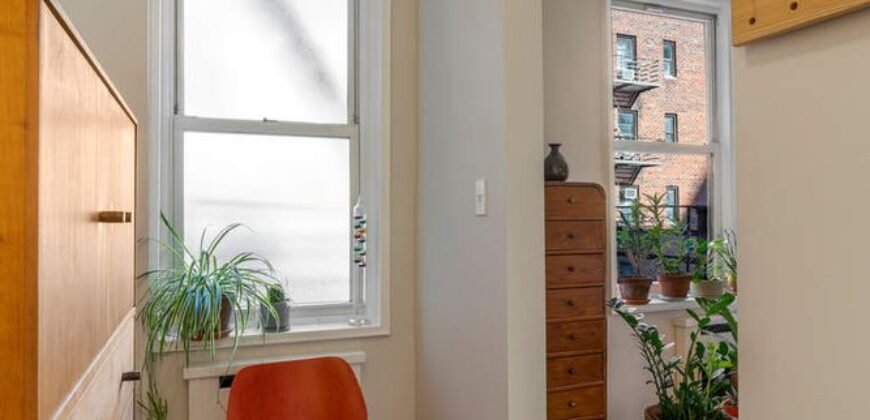 60 East 9th Street, Unit 402, Greenwich Village, Manhattan, NY 10003