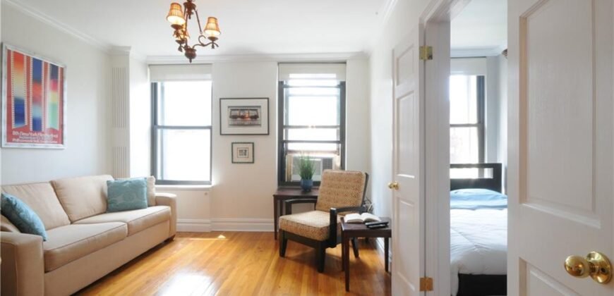 467 West 57th Street, Unit 3A, Hell’s Kitchen, Manhattan, NY 10019