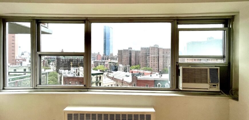 215 Park Row, Unit 10F, Civic Center, Manhattan, NY 10038