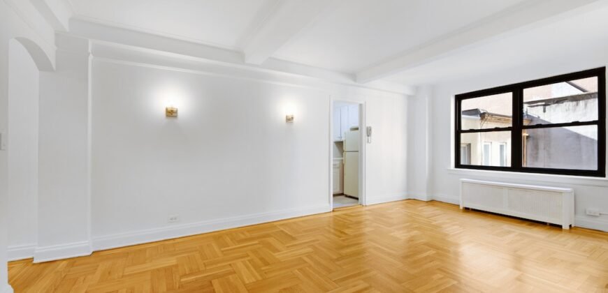 245 East 72nd Street, Unit 5G, Upper East Side, Manhattan, NY 10021