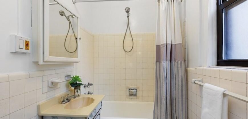 321 East 54th Street, Unit 8G, Manhattan, NY