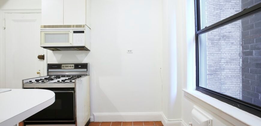 179 East 79th Street, Unit 3D, Upper East Side, Manhattan, NY 10075