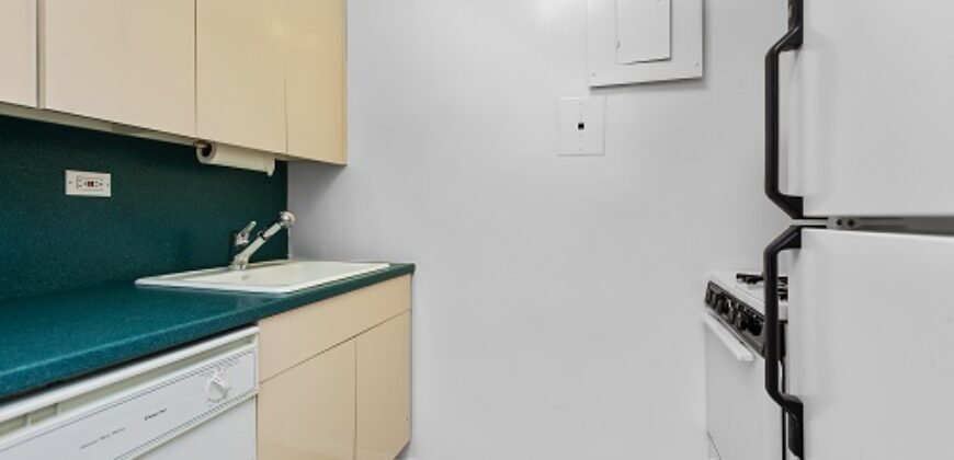 220 East 54th Street, Unit 8L, Manhattan, NY