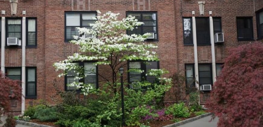 Inwood, Manhattan, NY 10034